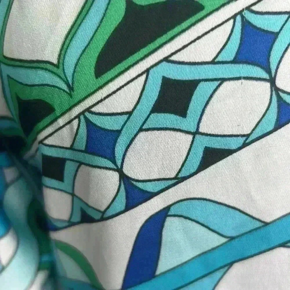 Chico’s colorful blouse in size 0 ( small) - Picture 5 of 5